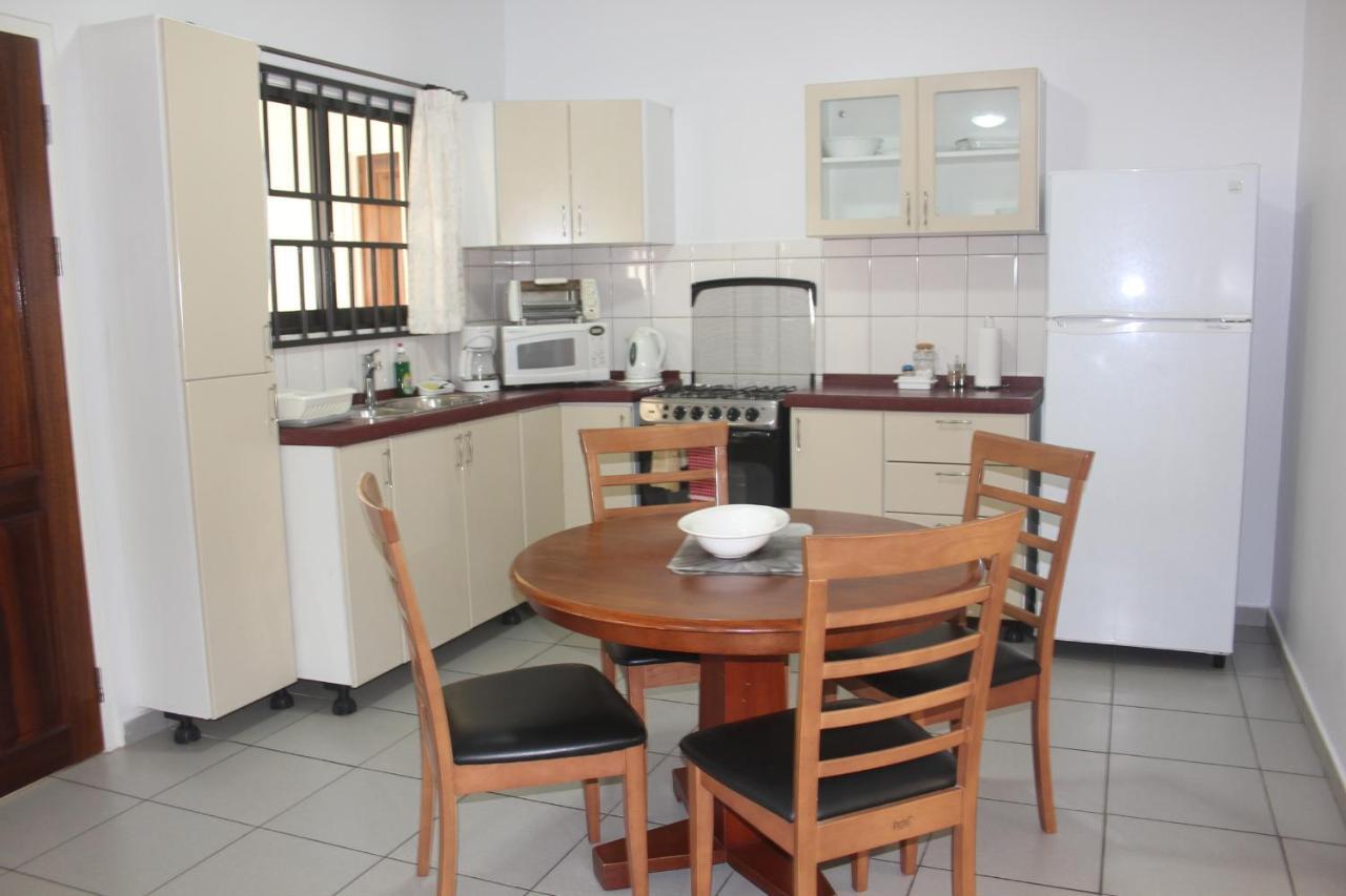 Rachel's Apartments Paramaribo Zimmer foto