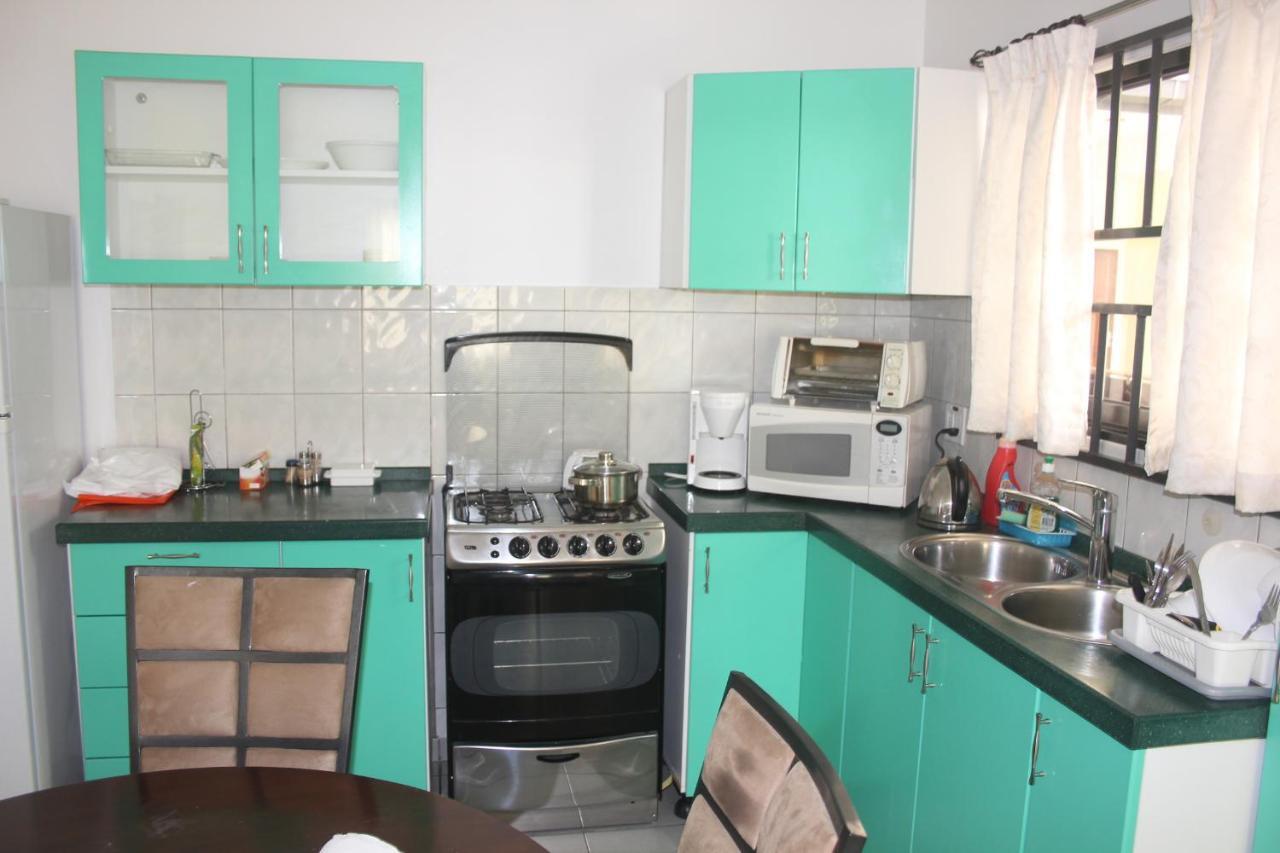 Rachel's Apartments Paramaribo Zimmer foto